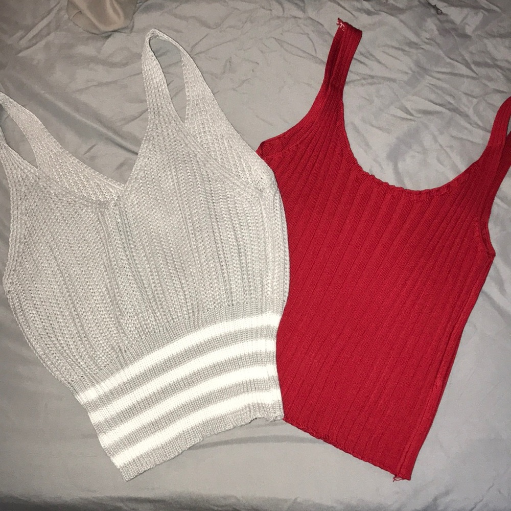 SOLD✨Two Crop Tops